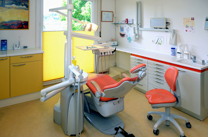 Salle de soins d'hygiène du cabinet dentaire à Bussigny